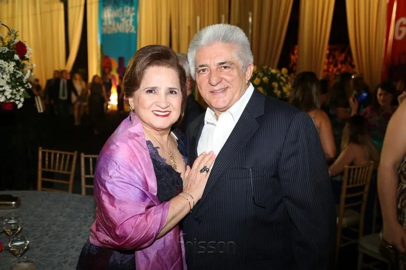 Auricélia e Deusmar Queirós