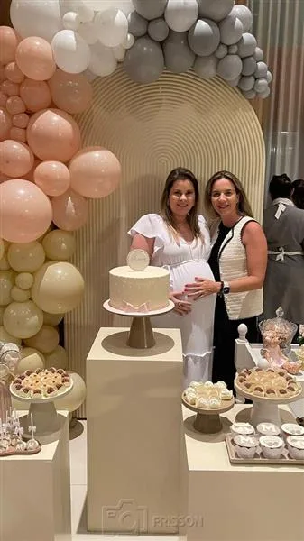 Adriana Loureiro e Isabela Barros Leal