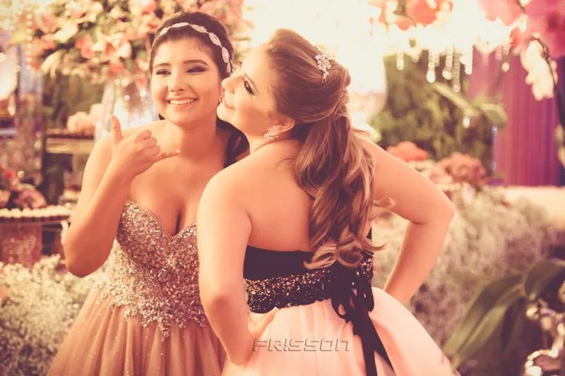 Aline e Amanda Kato