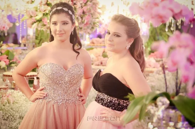 Aline e Amanda Kato