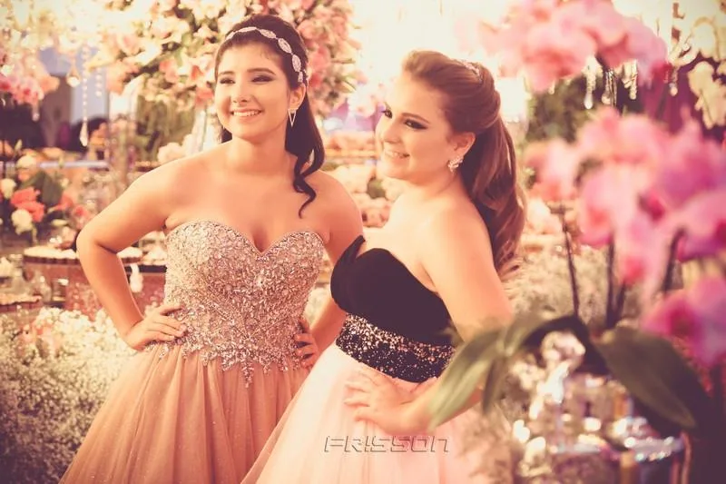 Aline e Amanda Kato