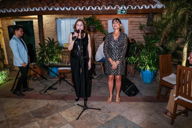 Ana Lúcia Gondim e Clea Girão