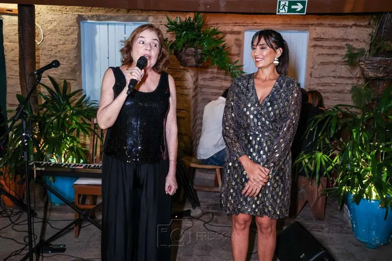 Ana Lúcia Gondim e Clea Girão