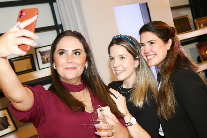 Anna Gladys Oquendo, Rebeca Moura e Ricyane Pontes