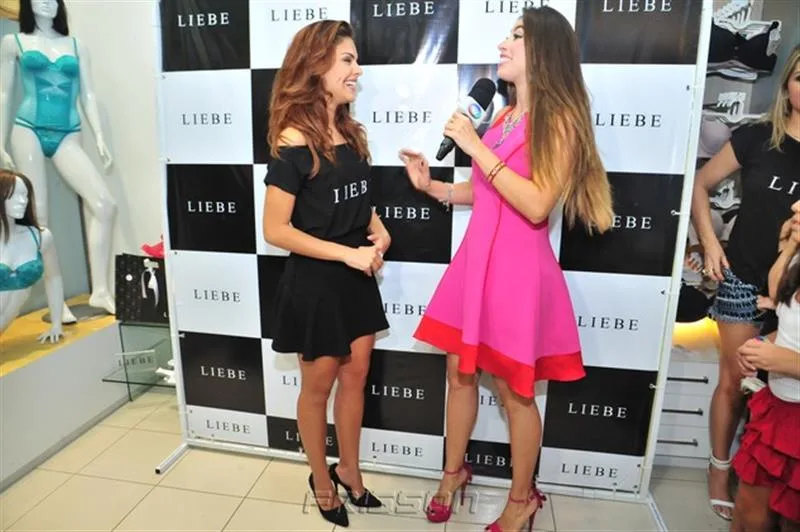 Paloma Bernardi e Nicole de França