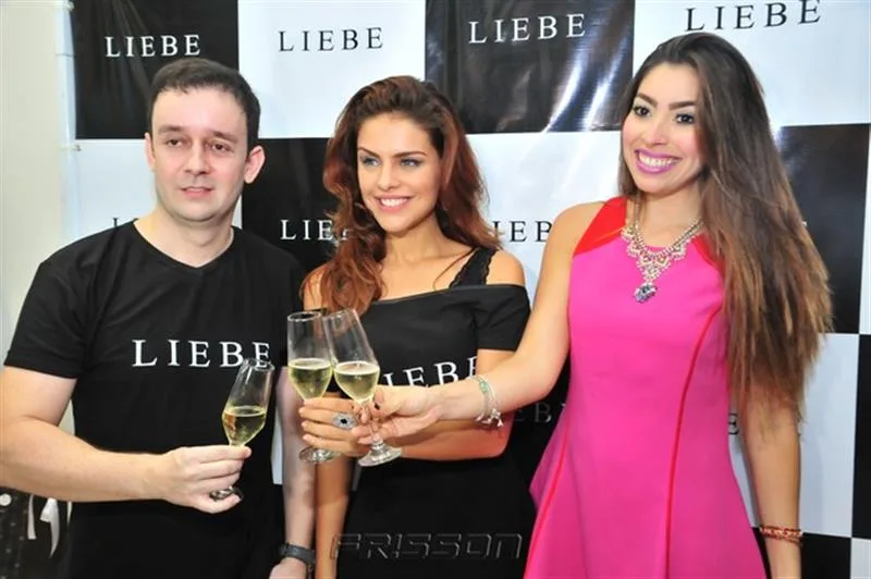 Cairo Benevides, Paloma Bernardi e Nicole de França
