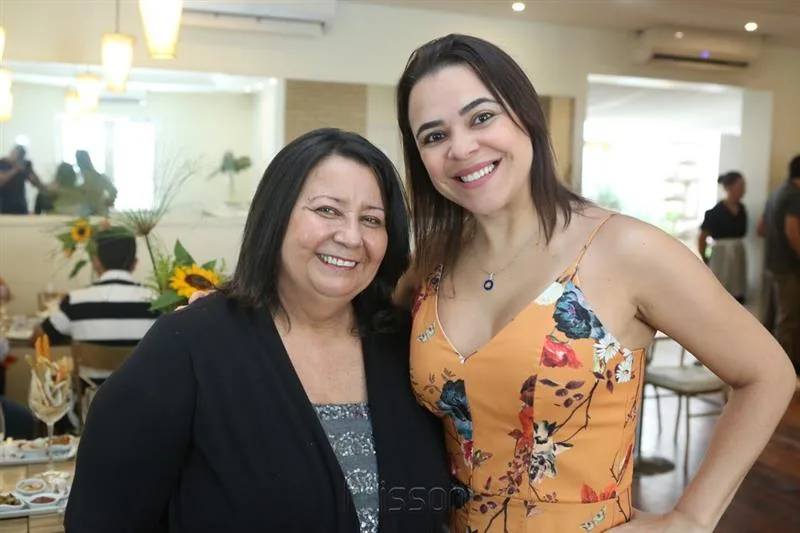 Aurora Silveira e Victória Costa