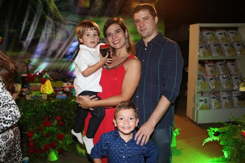 Bernardo, Larissa Façanha, Eduardo e Maurício Jr