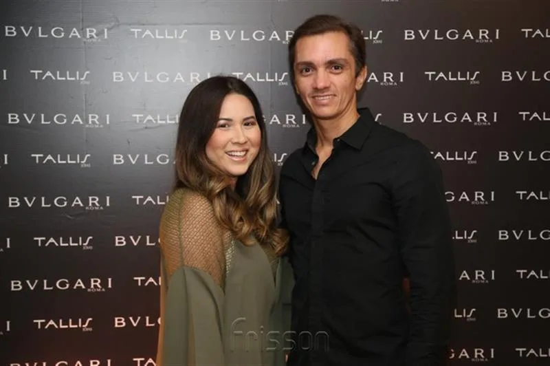 Carol Yamazaki e Marcelo Marfrutas
