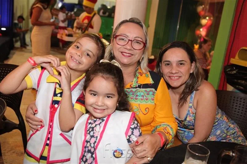 Anelise, Sofia, Rosângela e Aldenora Fernandes