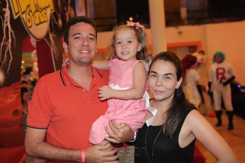 Arthur, Thays e Isabella Oliveira