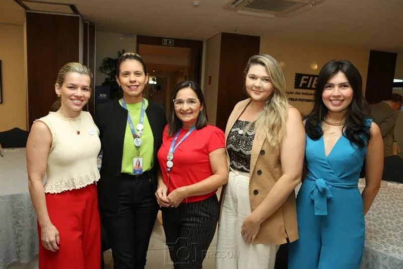 Ana Luisa Frota, Nara Oliveira, Rejane Rebouças, Elayne Fernandes e Camila Lavor