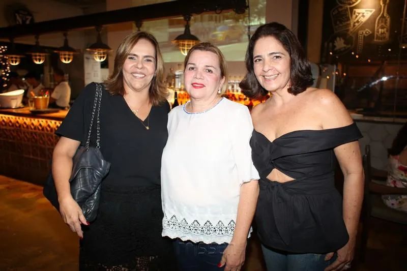 Aniversário Surpresa de Maria Lúcia