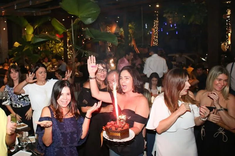 Aniversário Surpresa de Maria Lúcia