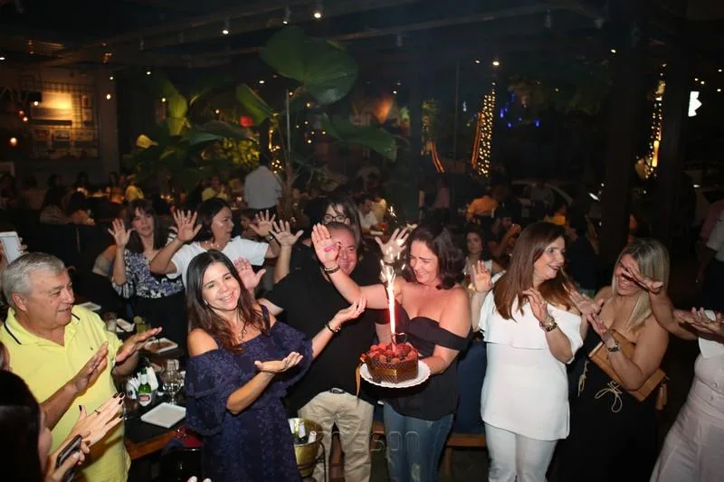 Aniversário Surpresa de Maria Lúcia