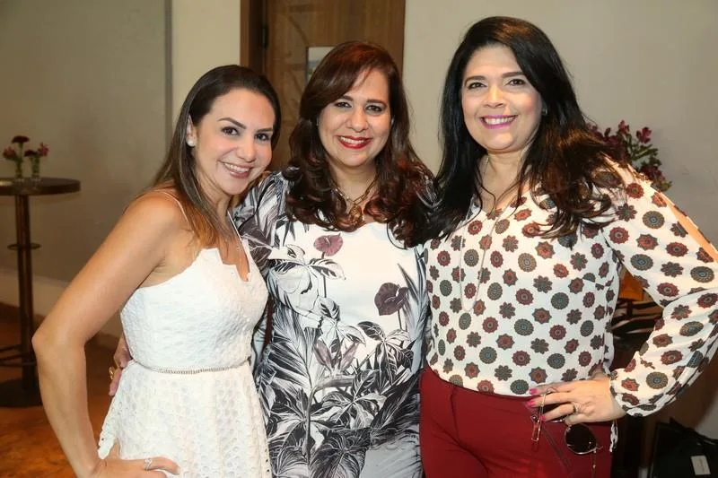 Adriana Queiroz, Martinha Assunção e Sellene Camara
