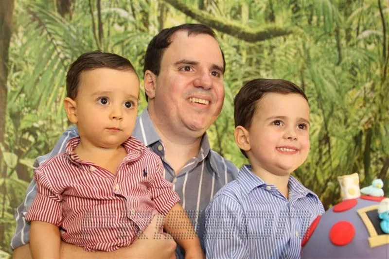 Arthur Barroso, Flavio Queiroz e Victor Barroso