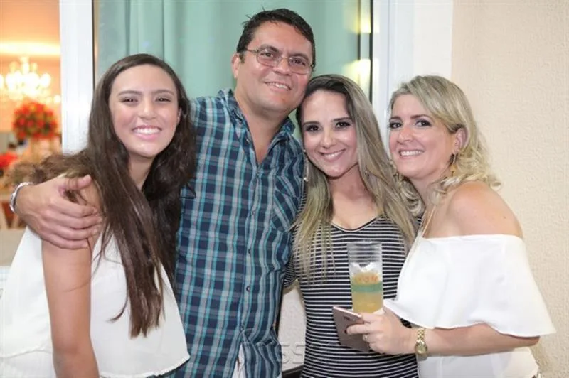 Ana Beatriz Ramalho, José Roberto, Michelle Ramalho e Kathiana Bezerra