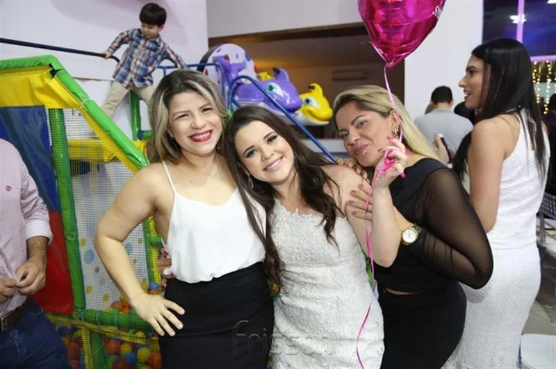 Chris Chagas, Clara Ferreira e Danielle Castro