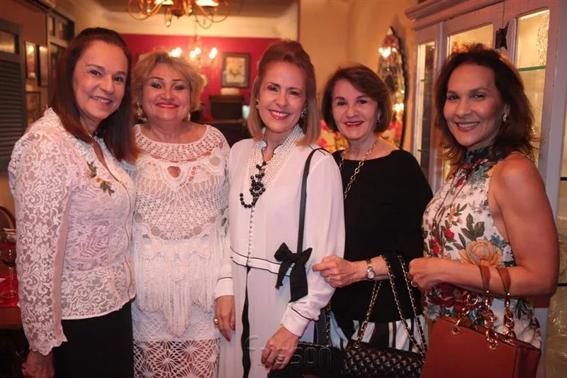 Cândida Figueiredo, Vera Costa, Tereza Ximenes, Olga Holanda e Ivonilde Andrade