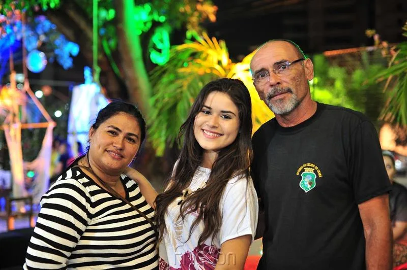 Adriana, Vitória e Luiz Maxon Lucena