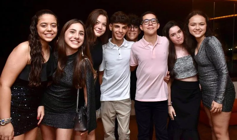 Sara Leitão, Giovana, Isadora Machado, Davi Dall'Ólio, Felipe Araújo, Lívia Linhares e Maria Fernanda Mota