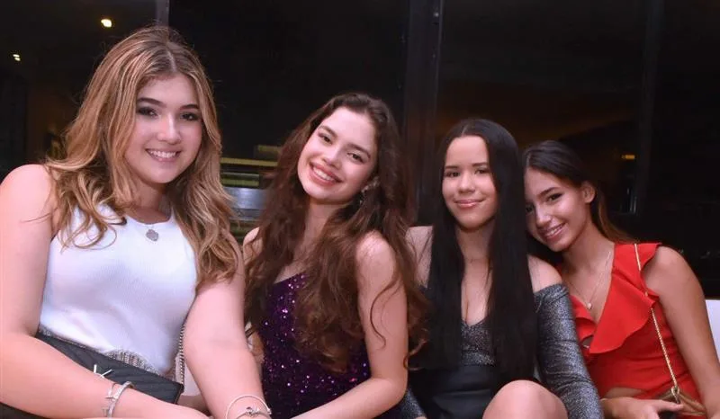 Isabelle Revoredo, Sofia Capistrano, Ana Clara Caetano e Laura Férrer