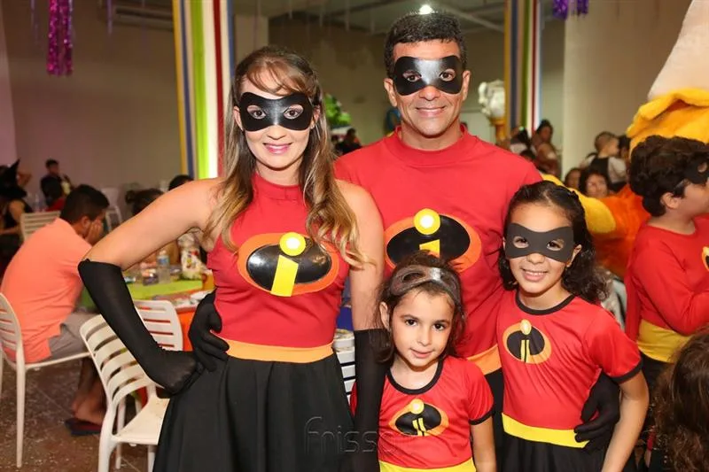 Ana Marcia, Henrique, Manuella e Julia Veloso