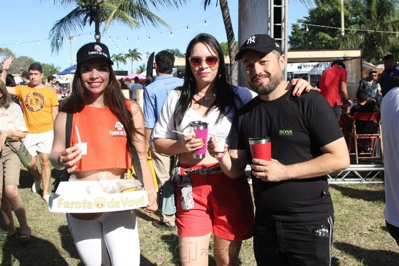 Ana Beatriz Maia, Paula Barcelo e Felix Aguiar