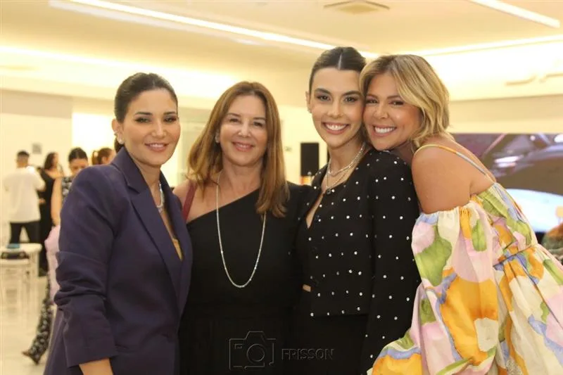 Aline Pinho, Fernanda Matoso, Camila Melo e Patricia Dias