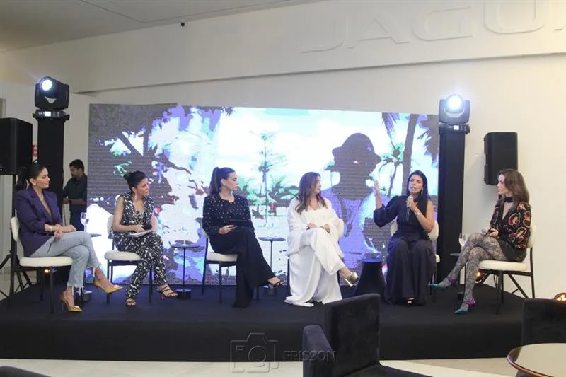 Aline Pinho, Tatiana Machado, Camila Melo, Emília Buarque, Aline Ferreira e Paulinha Sampaio