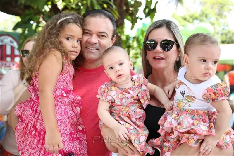 Anick, Fujita Neto, Lys, Laila e Nicole Fujita