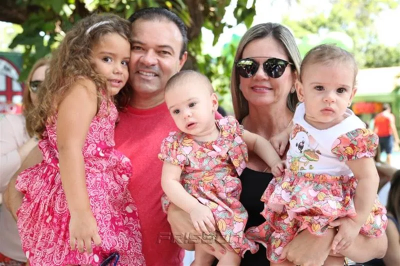 Anick, Fujita Neto, Lys, Laila e Nicole Fujita