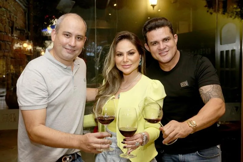 André Linheiro, Jamile Lima e Isaías Duarte