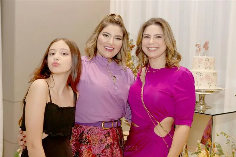Aninha, Tanara e Ana Joca