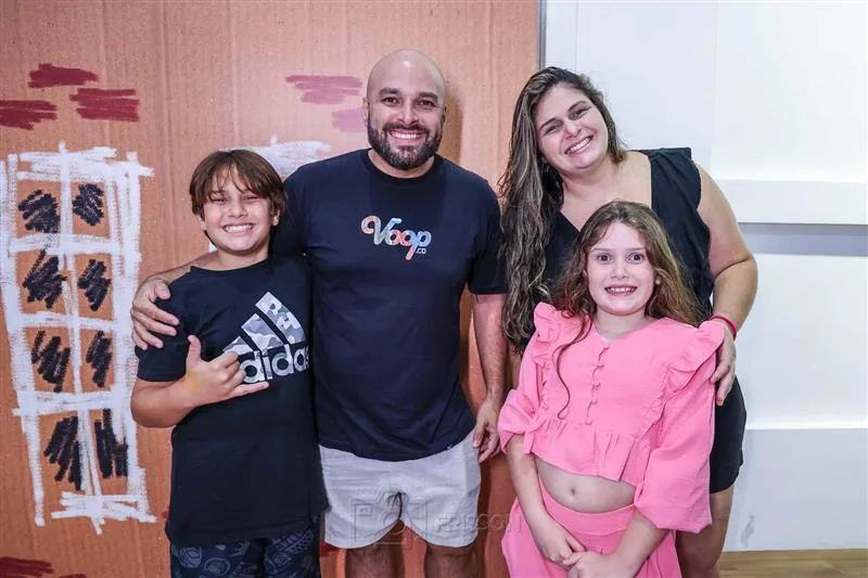Bernardo, Paulo, Milena e Maria Júlia Barroso