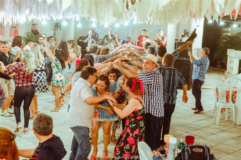 Quadrilha improvisada São João dos Amigos JC Festas