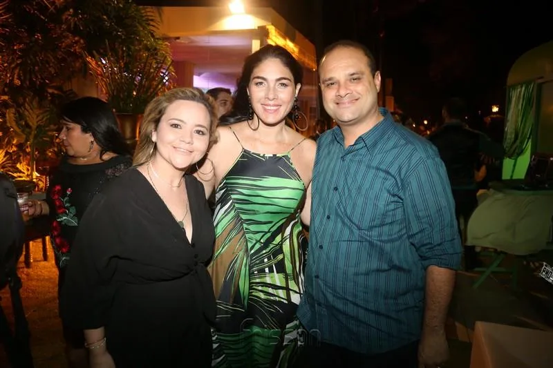 Amanda Arruda, Izabela e Adriano Fiúza