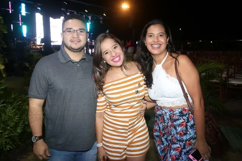 André Queiroz, Talita Isabel e Vitória Ingrid