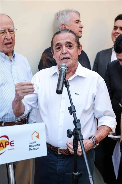 Carlos Castelo