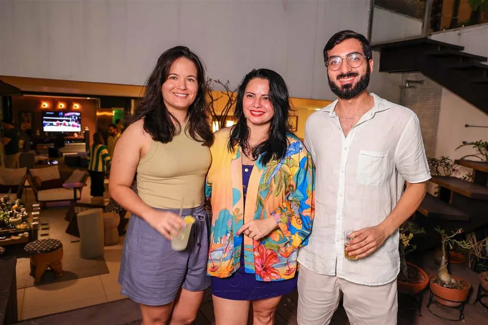 Bruna, Marcia Santiago e Ricardo Lessa