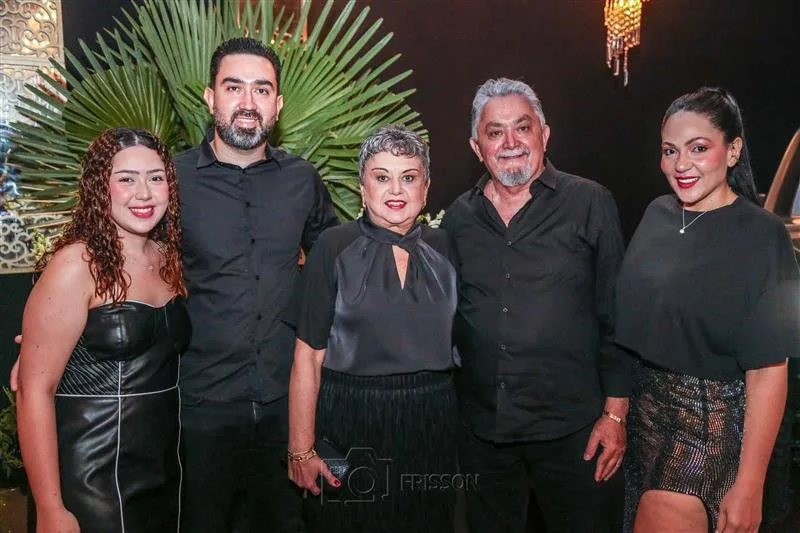 Beatriz, Herman, Julieta, Tião e Simone Dantas