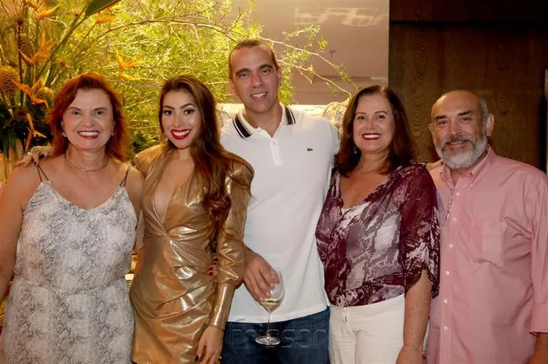 Angela, Nicole, Igor Parente, Isabel e Andre Santos
