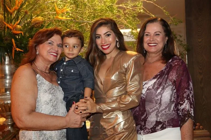 Angela, Vitor, Nicole Parente e Isabel Santos