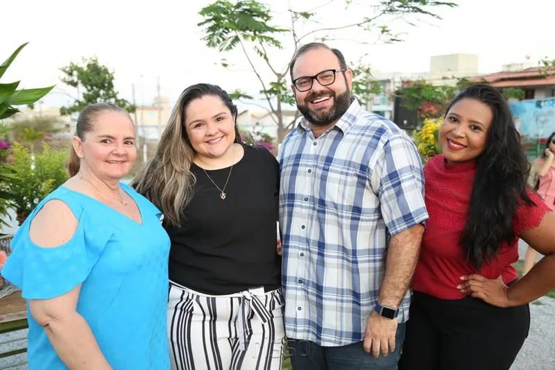 Ana, Gabriella Brito, Victor Costa e Rafaella Ferreira