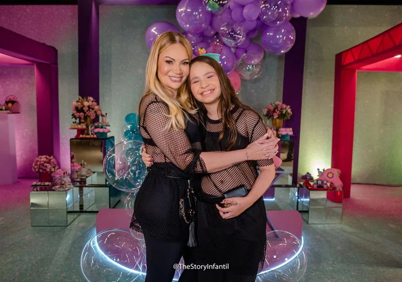 Solange Almeida e Esther Almeida