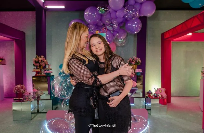 Solange e Esther Almeida