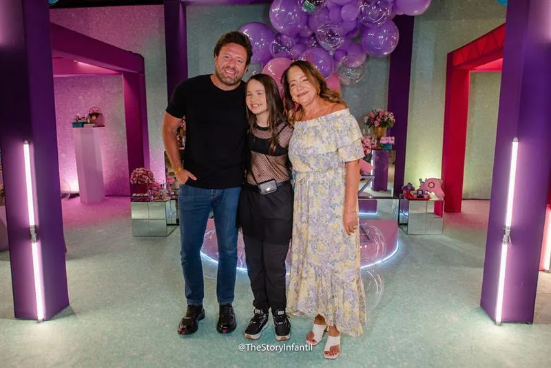 10 anos Esther Almeida