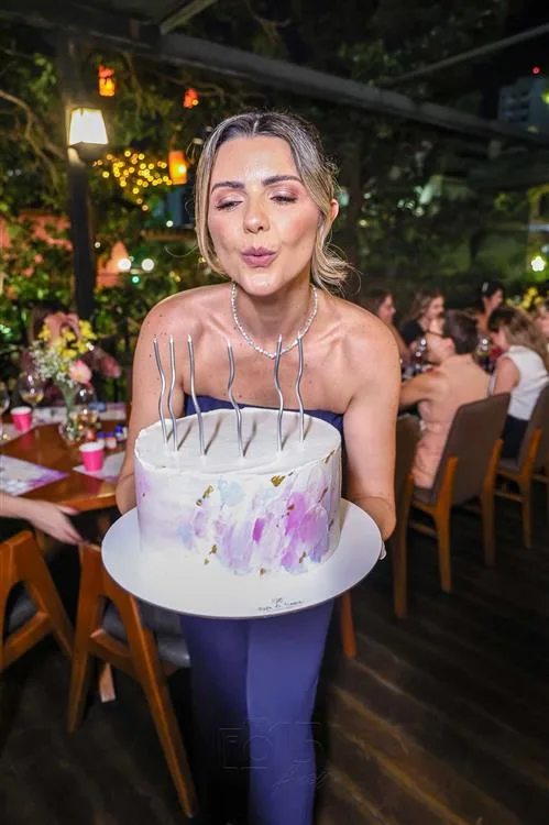 Ana Cândida Araújo