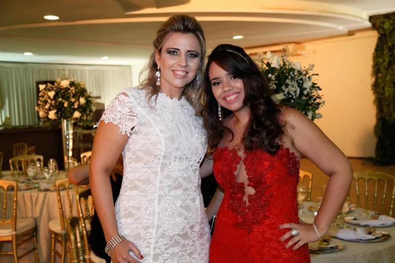 Anne e Vitória Barreira